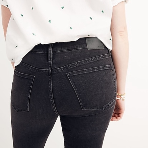 Madewell mid-rise skinny jeans - Picture 2 of 4